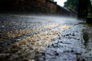 how to drive during stormy road conditions